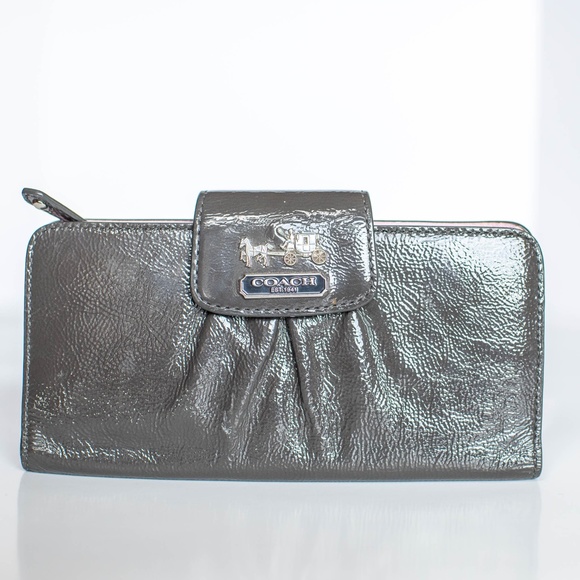 Coach Madison Patent Leather Maggie Hobo + Wallet - Picture 4 of 8